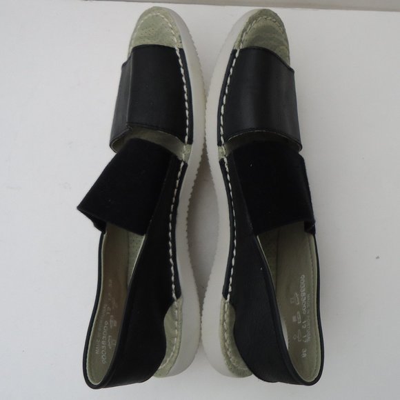 SIZE 8. Softinos leather sling back sandals . - Picture 9 of 16